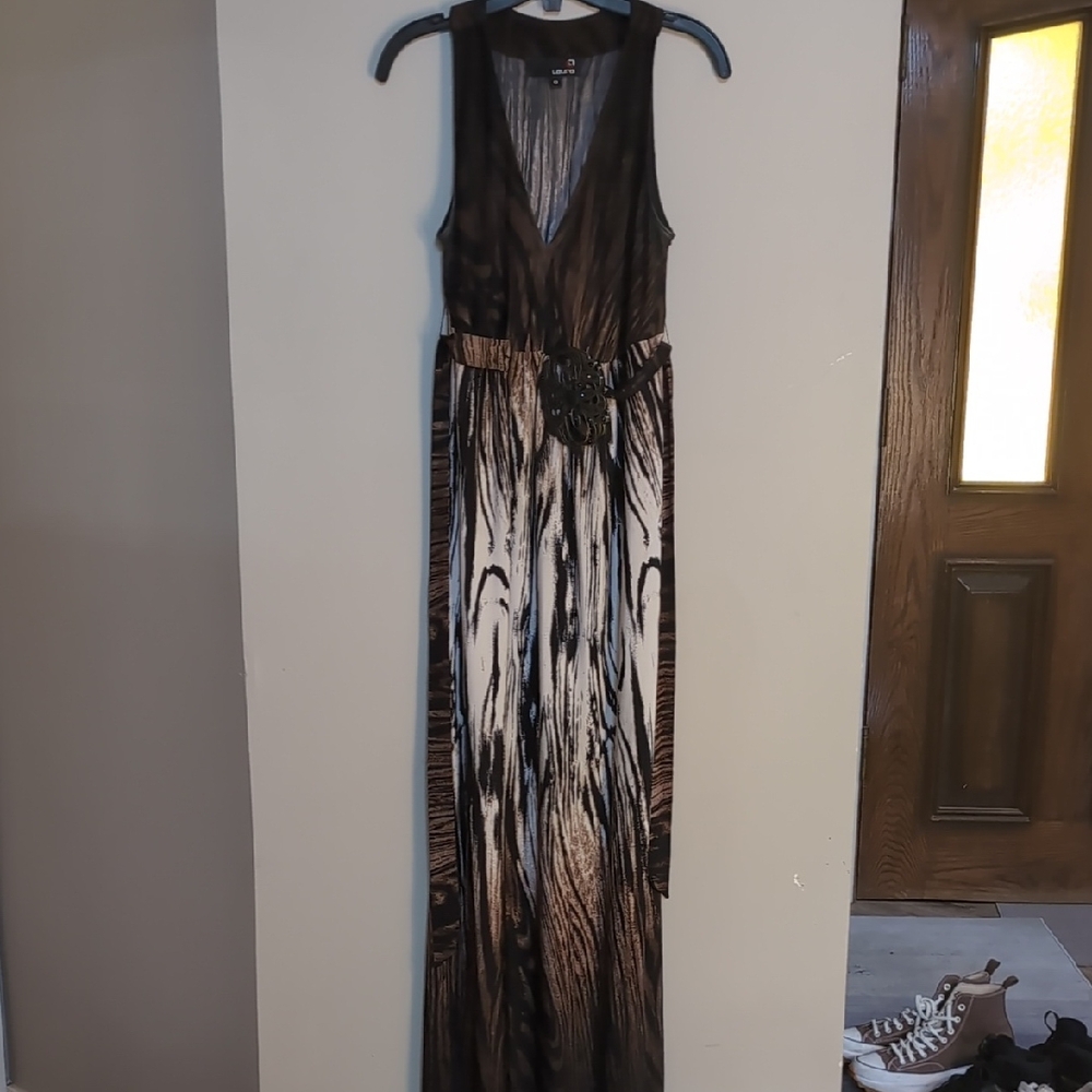 Black Sleeveless Plunge Maxi Gown